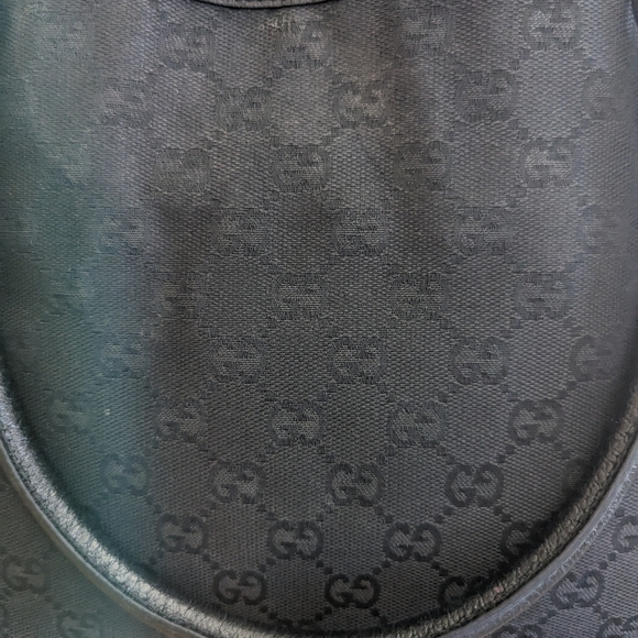 Gucci Bag.  Authentic - Picture 2 of 9